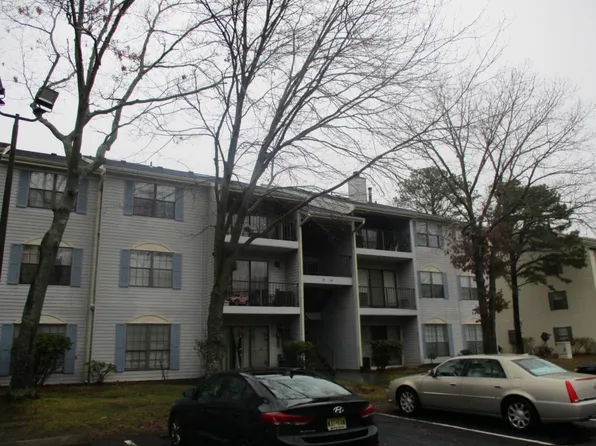 15 Federal Ct #218, Galloway, NJ 08205