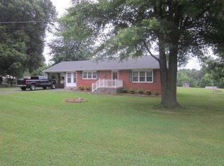 802 Grooms Rd, Reidsville, NC 27320