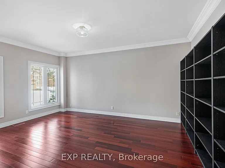 598 Lyman Blvd — Photo 13
