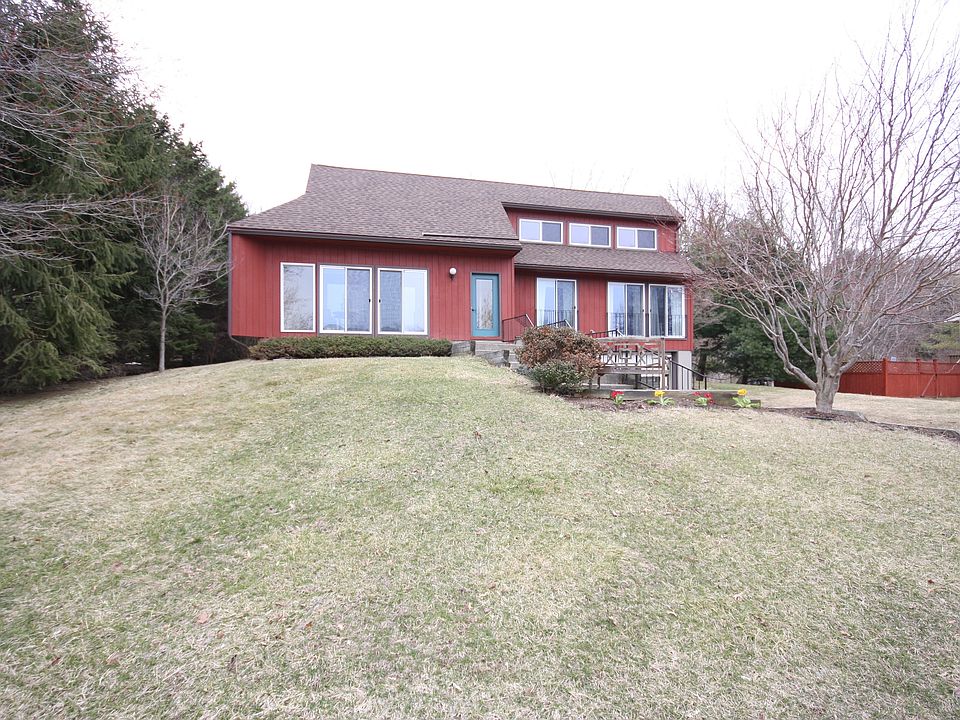 1st image of 15 Meadow Ln