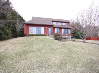 15 Meadow Ln, Albany, NY 12208