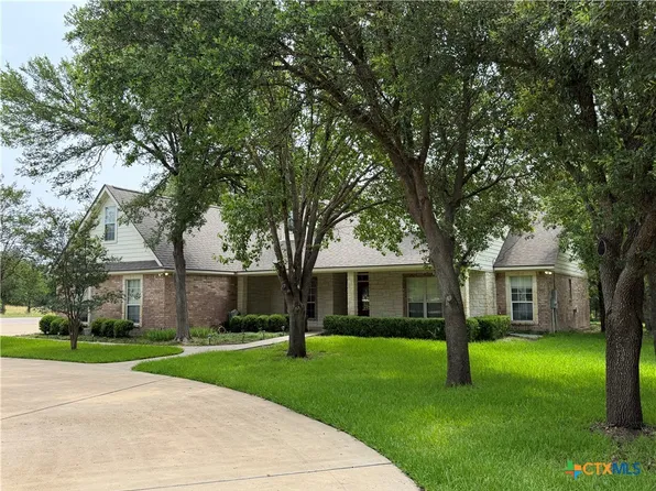 901 Salado Oaks Dr, Salado, TX 76571