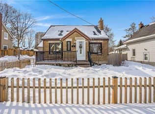 13 Devitt Ave N, Waterloo, ON N2J 3E7