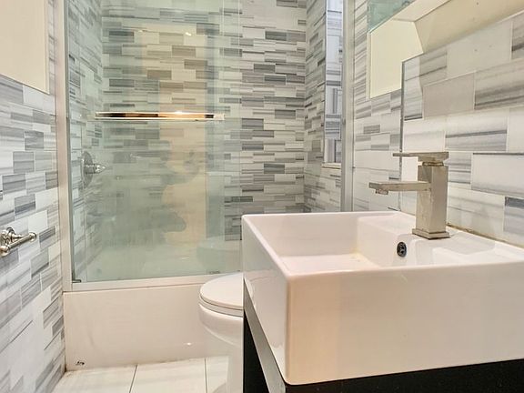 5th image of 216 W 108th St #5RE