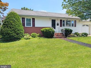 6 Alton Rd, Hamilton, NJ 08619