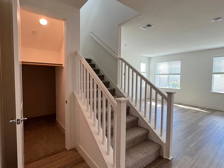 2466 Elan Dr — Photo 4