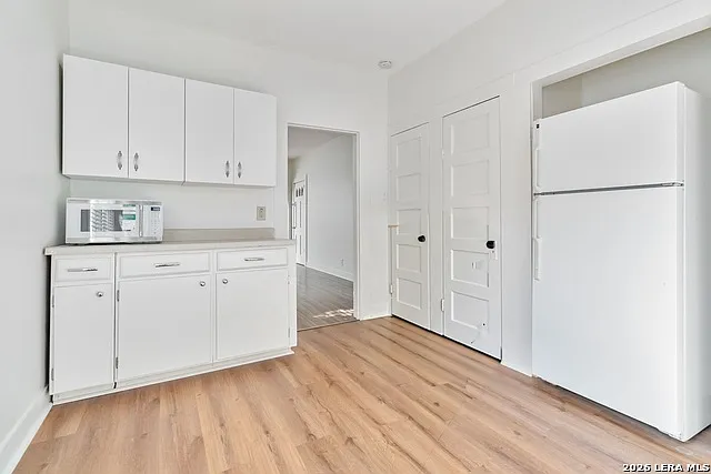 749 E Ashby Pl — Photo 10