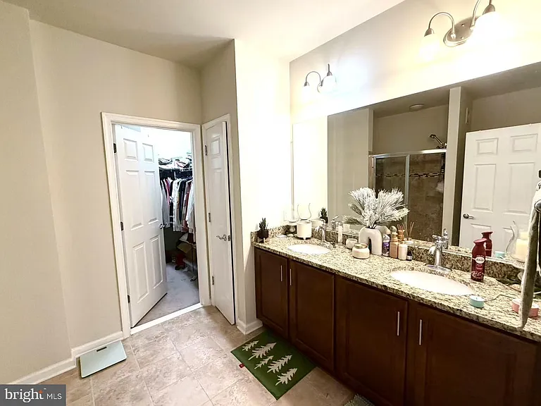 42797 Burrell Sq — Photo 9