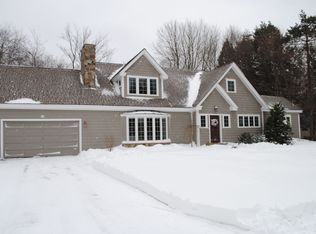 17 Appletree Ln, Andover, MA 01810