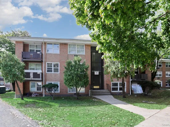 191 Kearsing Parkway #E, Monsey, NY 10952