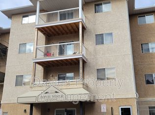 17467 98a Ave NW #413, Edmonton, AB T5T6E9