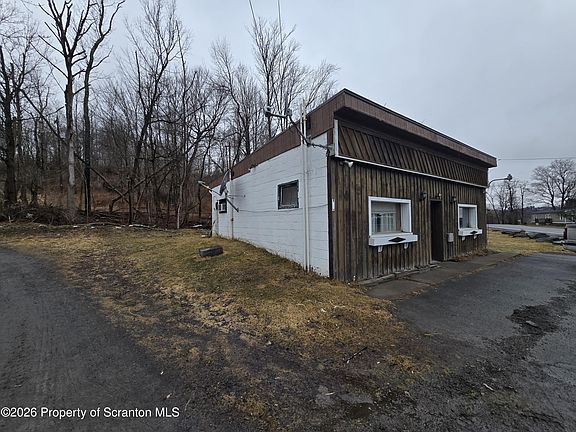 5th image of 1025 Meshoppen Creek Rd