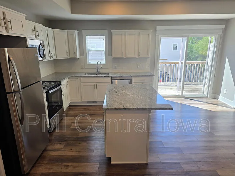 2 bed, 2.5 bath, 1144 sqft, $1,675 — Photo 4