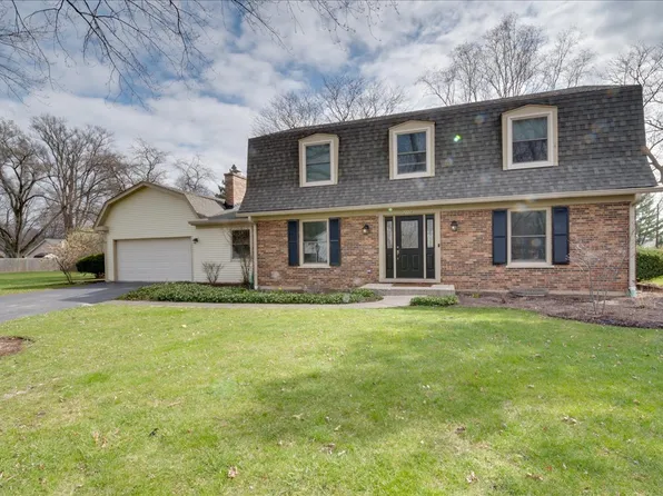 2008 Regency Ct, Geneva, IL 60134