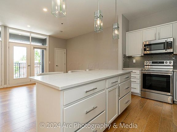 4th image of 825 N 4th St Unit 306