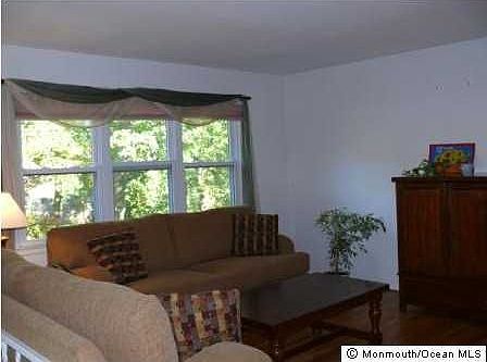 Living Room w/Hardwood Floors