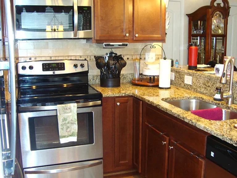 709 Valentine Ln — Photo 18