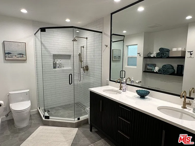1106 Loma Dr — Photo 11