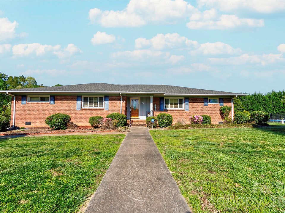 1st image of 316 Maner Rd