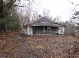 117 Trickle Branch Trl, Mount Airy, NC 27030