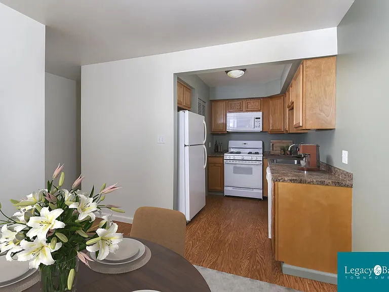 Legacy Bay Townhomes — Photo 6