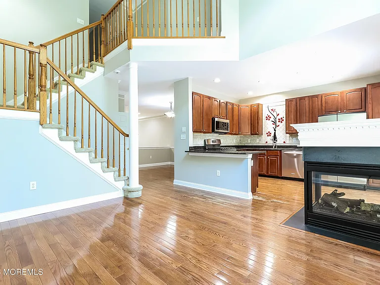 18 Deepwater Cir — Photo 2