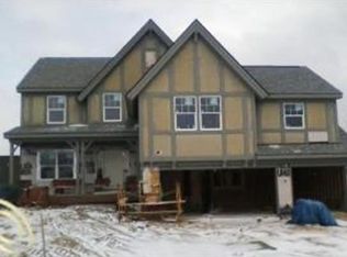 1328 Yosemite Valley, Milford, MI