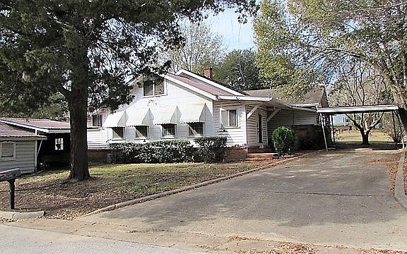 3rd image of 519 Louisiana St