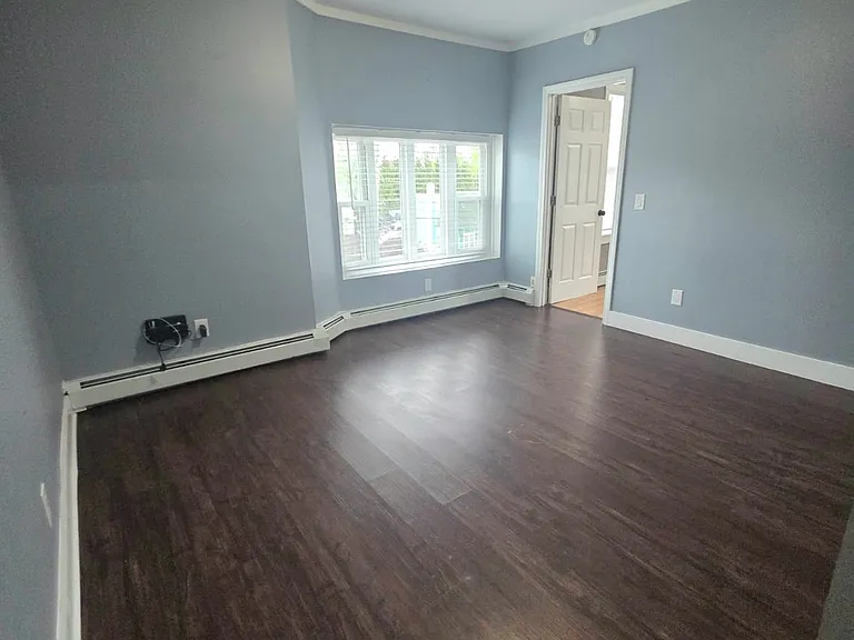 Bright Open Welcoming Dining Room/Living Room