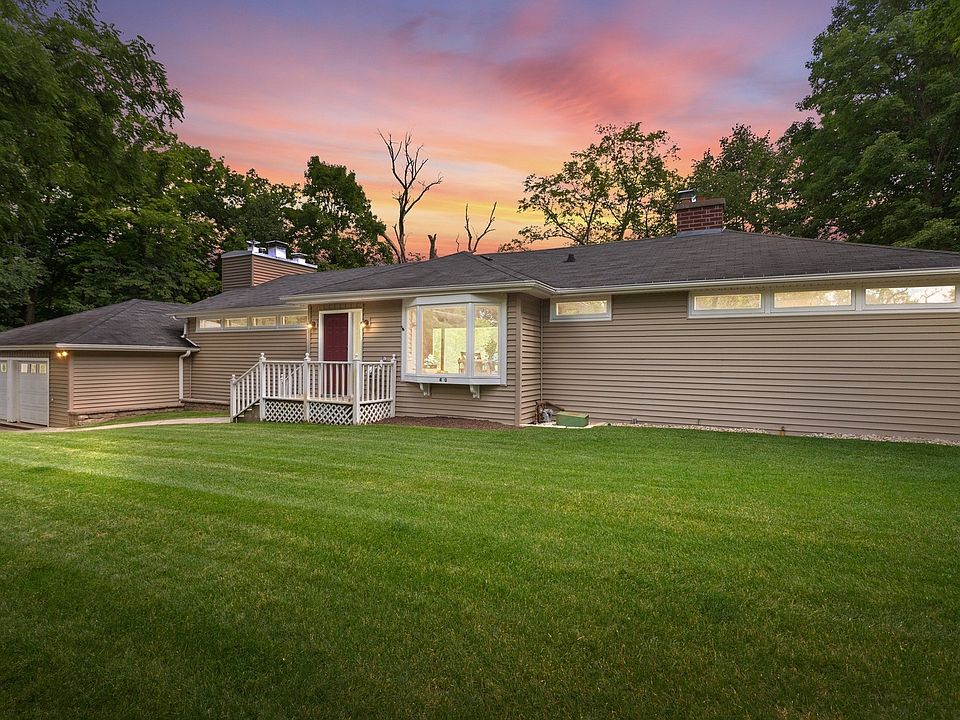 1st image of 490 Eton Dr