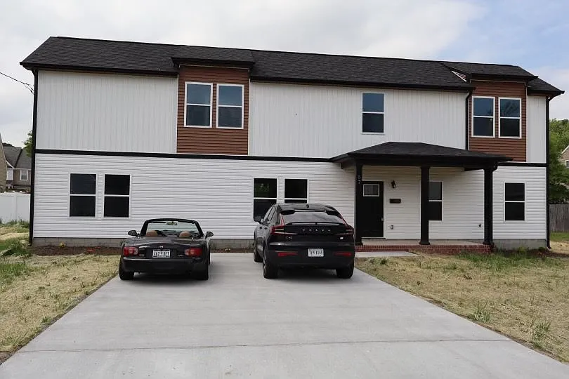 57 Franktown Rd