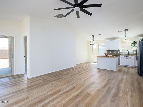4th image of 28637 N MOONSTONE Way