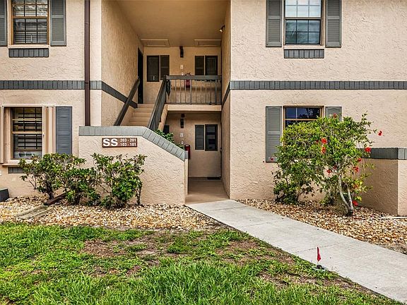 4th image of 19505 QUESADA AVENUE #SS103