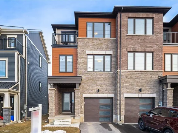 39 Baskett St, Brantford, ON N3T 0W5