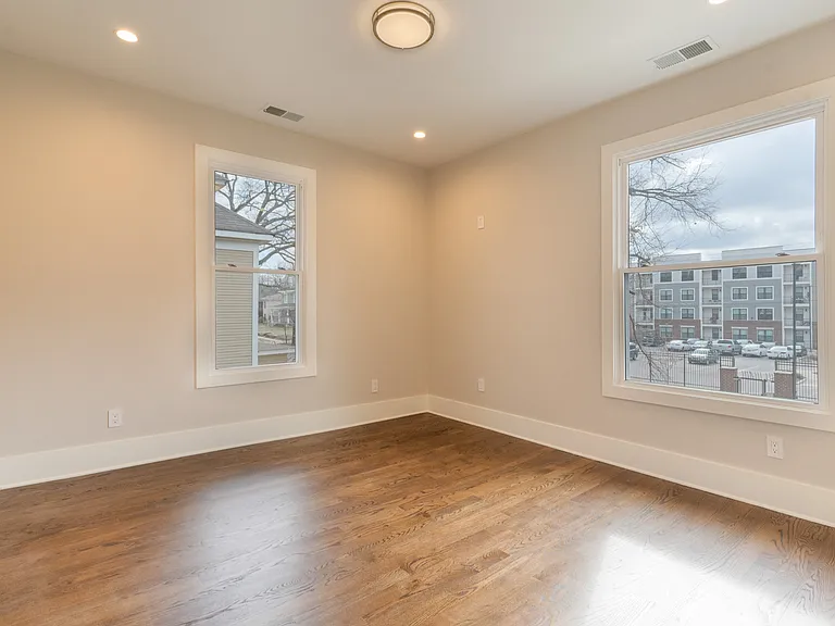 1544 Court Ave #3 — Photo 11