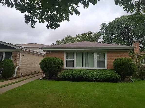 8450 N Drake Ave, Skokie, IL 60076