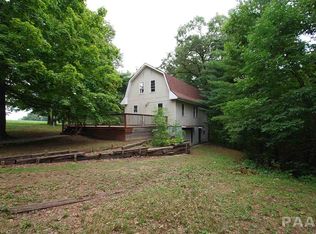 4902 S Cunningham Rd, Farmington, IL 61531