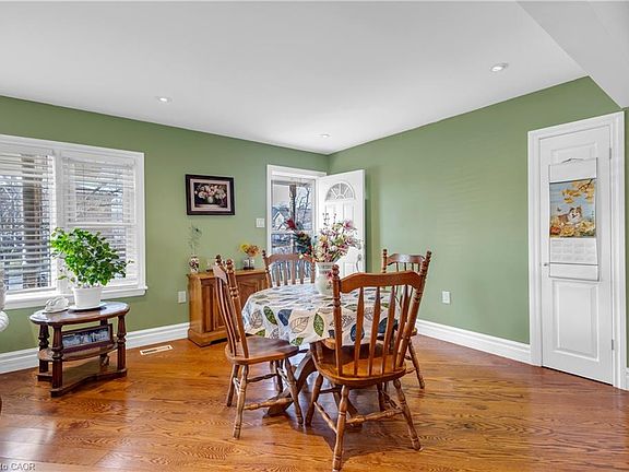 5th image of 229 Federal St