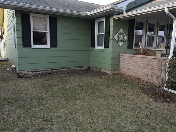 2nd image of 107 E Franklynn Ave