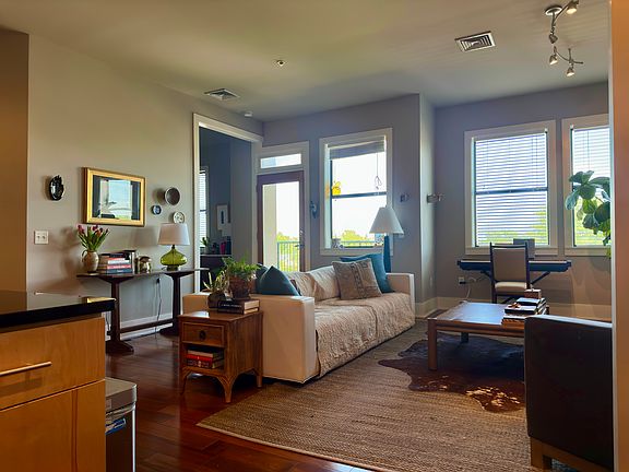 5th image of 2201 8th Ave S APT 406