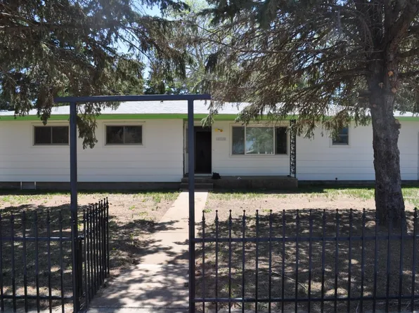 1013 W 12th St, Goodland, KS 67735