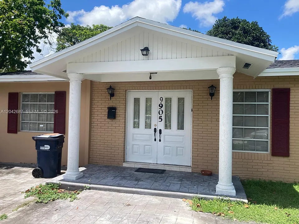 9905 Marlin Rd