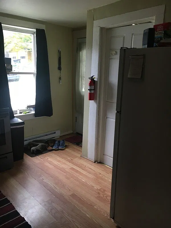 2 bed, 1.0 bath, 500 sqft, $1,380 — Photo 3