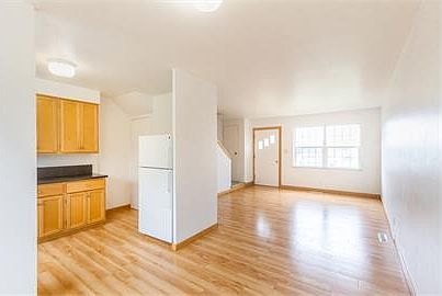 4th image of 1906 Campus St #1906