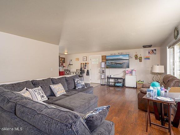 4th image of 410 W 20th Ave