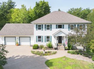 840 Orianna Dr, Marquette, MI 49855