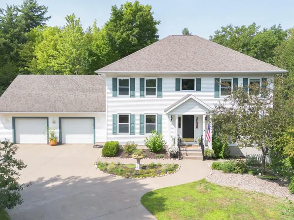 840 Orianna Dr, Marquette, MI 49855