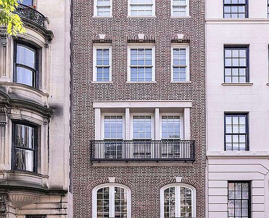 2nd image of 16 E 94th St