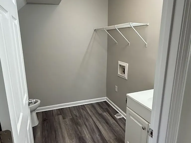 107 Manna Dr — Photo 4