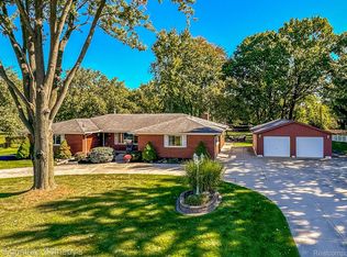 29734 Drake Rd, Farmington Hills, MI 48331